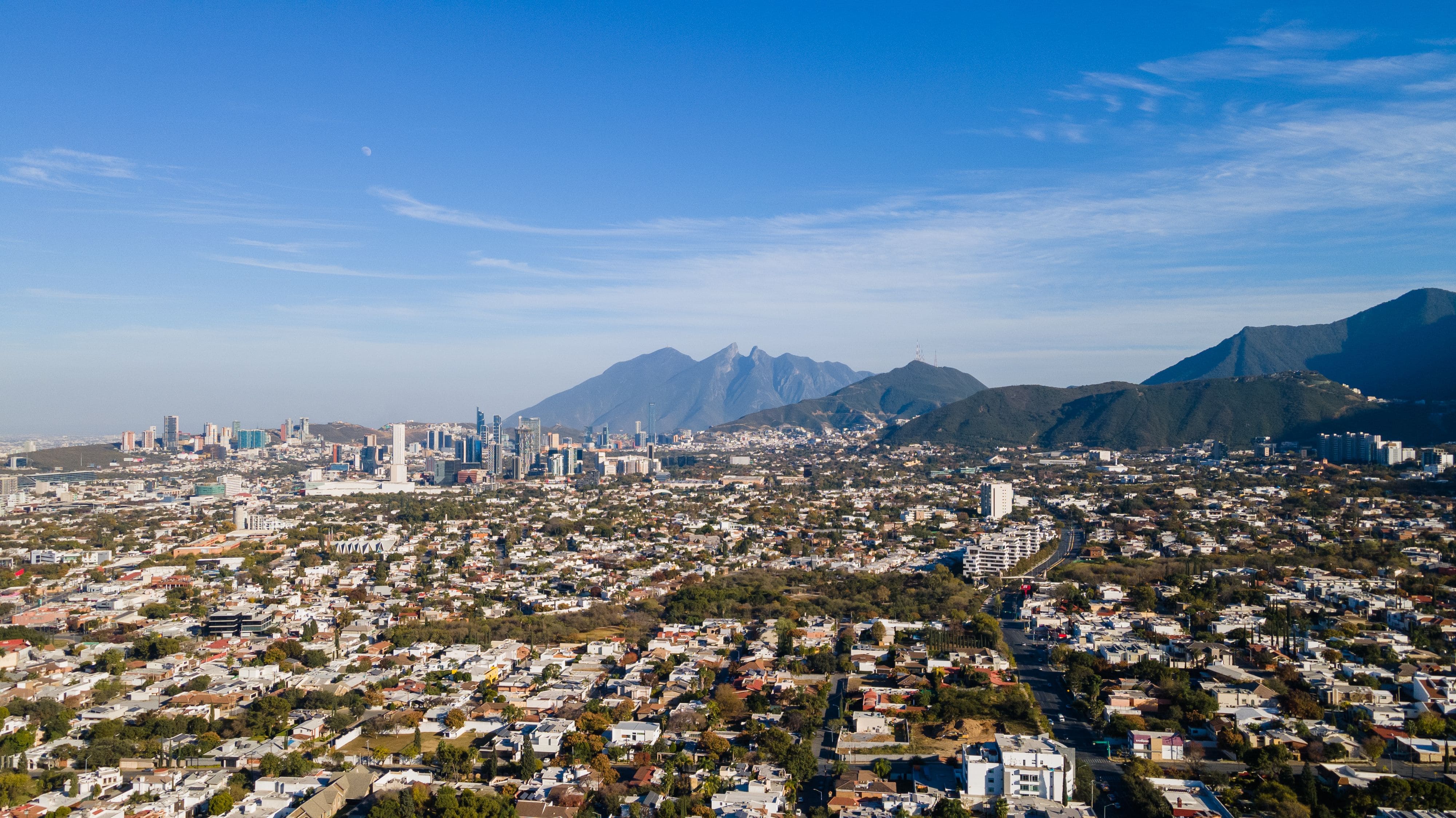 arrendadoras-de-autos-en-mexico-renta-autos-partido-cdmx-mty-gdl-alamo