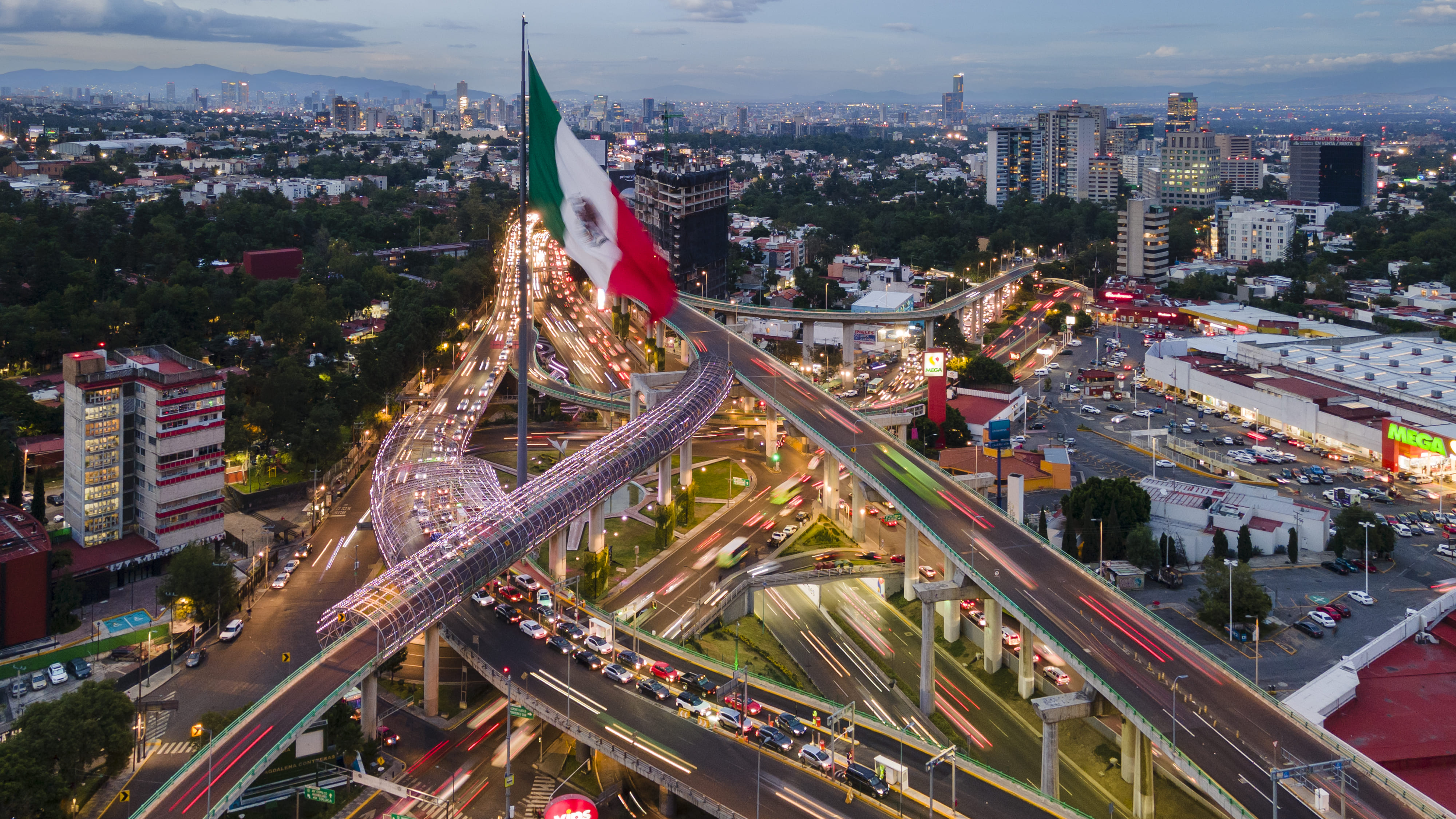 arrendadoras-de-autos-en-mexico-renta-autos-partido-cdmx-mty-gdl-alamo
